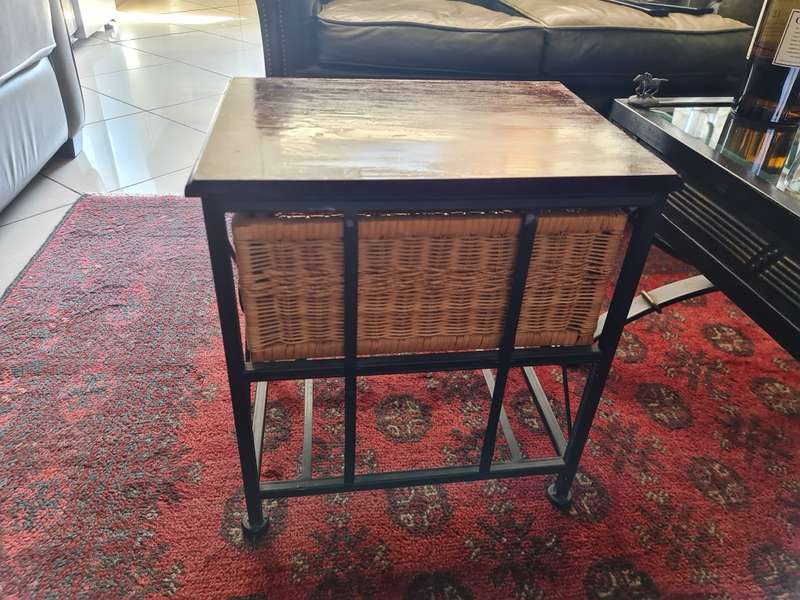 Single Pedestal made of Steel, Wood and Wicker