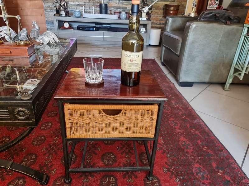 Single Pedestal made of Steel, Wood and Wicker