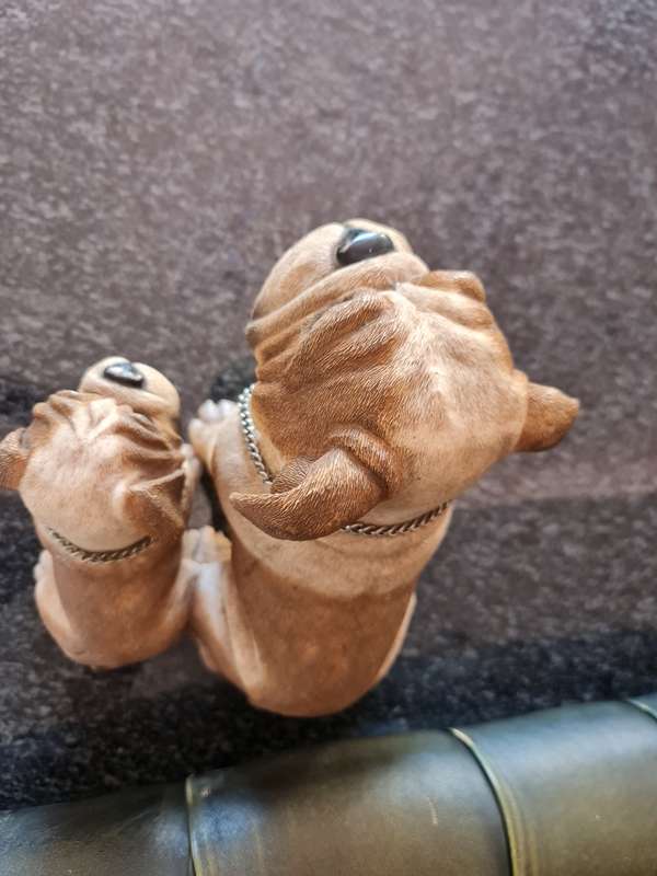 Leonardo Collection of a Bulldog and Puppy Ornament