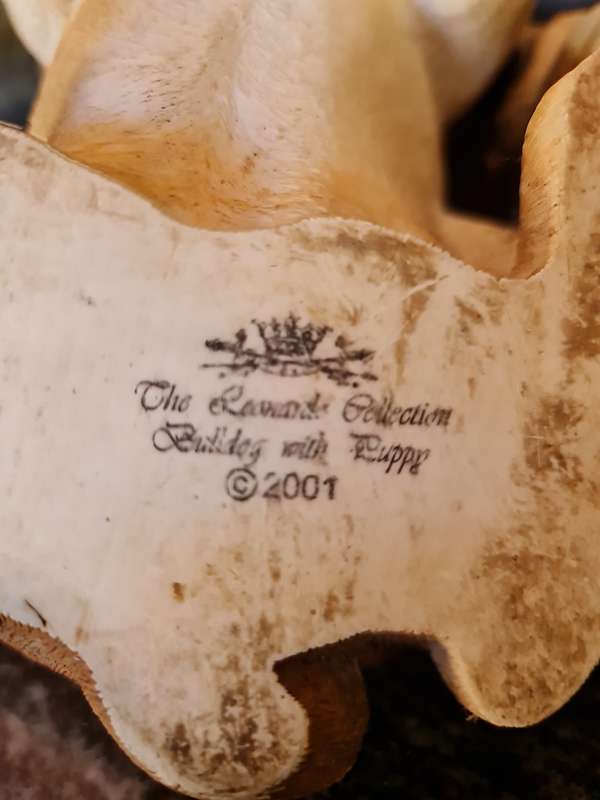 Leonardo Collection of a Bulldog and Puppy Ornament