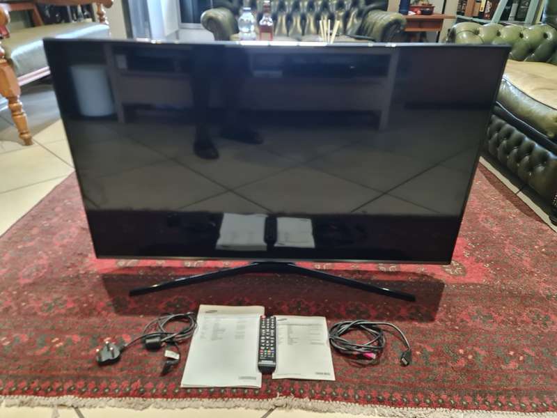 Collection Only - Samsung 48 Inch Smart TV