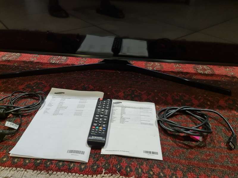 Collection Only - Samsung 48 Inch Smart TV