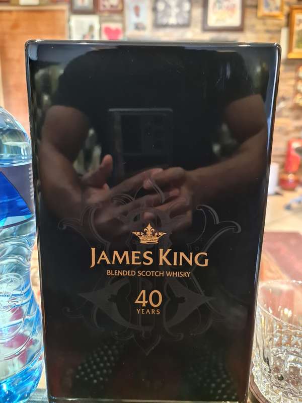 James King 40 Yo Blended Scotch Whisky in Wooden Gift Box