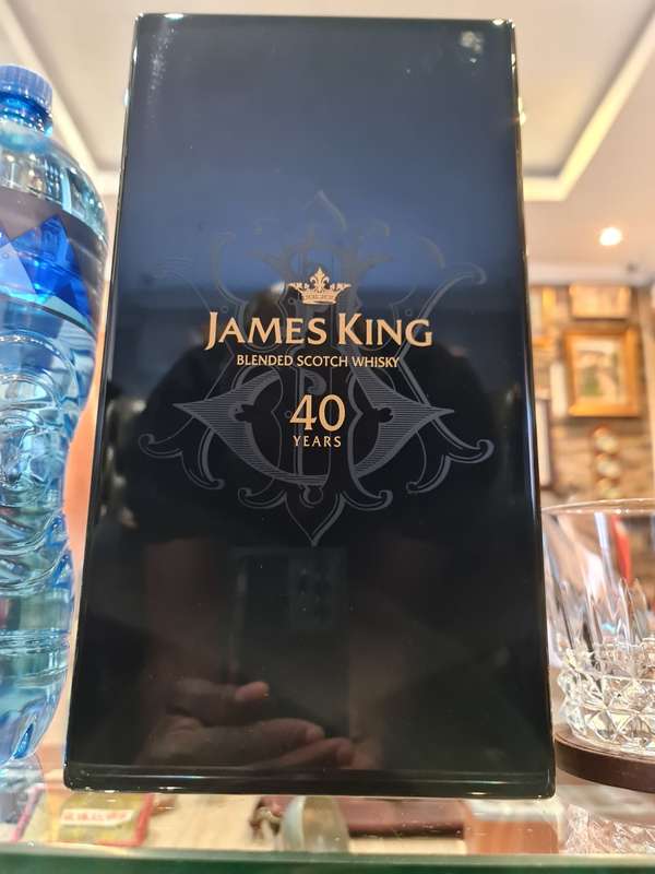 James King 40 Yo Blended Scotch Whisky in Wooden Gift Box
