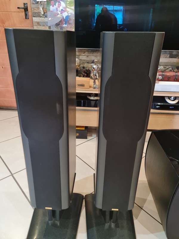 Collection Only - Jamo 477a Floorstanding Speakers