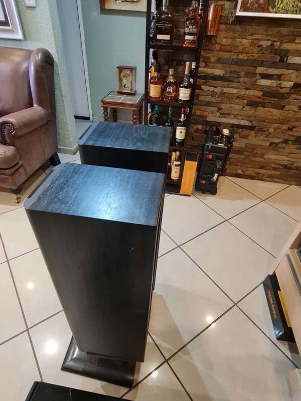 Collection Only - Jamo 477a Floorstanding Speakers
