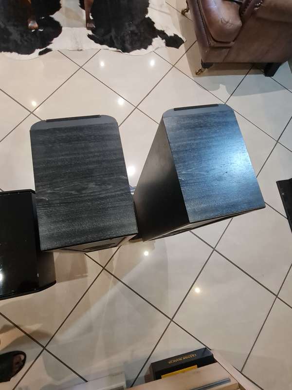 Collection Only - Jamo 477a Floorstanding Speakers