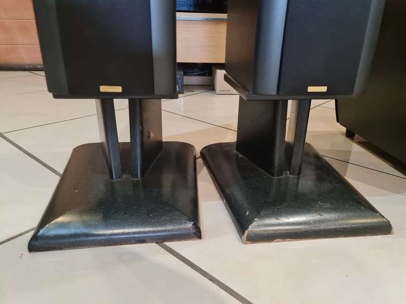Collection Only - Jamo 477a Floorstanding Speakers