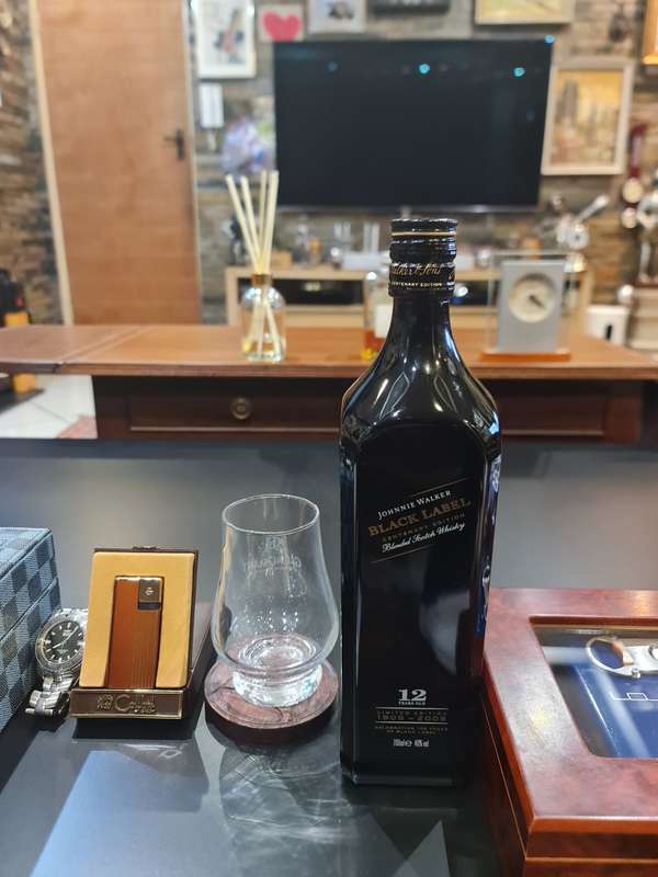 Johnnie Walker Black Label 12 Years Old 100th Year Anniversary Whisky Bottle