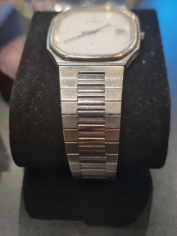 Eterna Q Vintage Quartz Men`s Watch