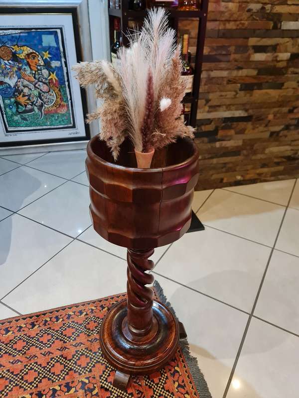 Antique Barley Twist Plant Stand