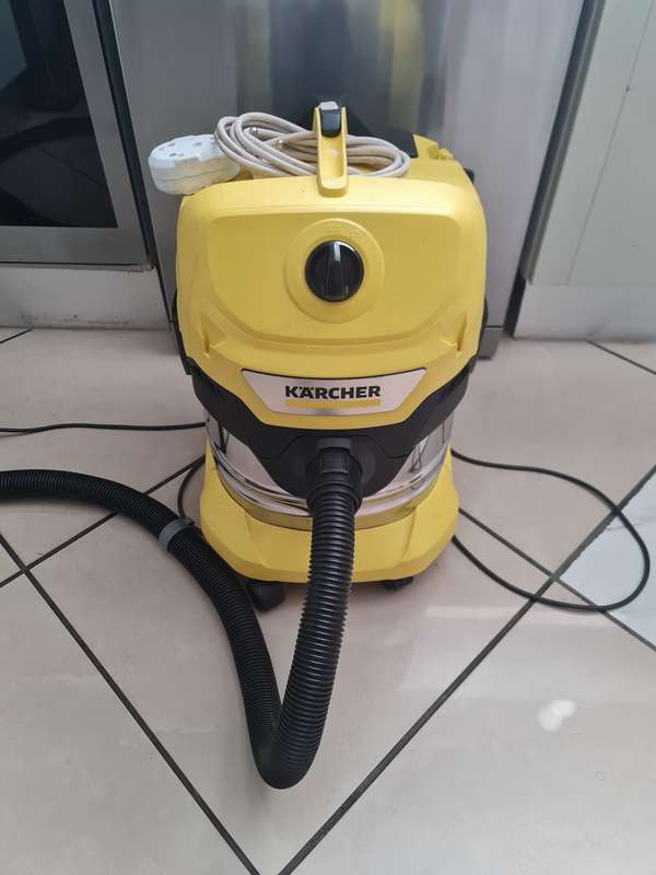 Karcher WD4 S Premium Vacuum Cleaner