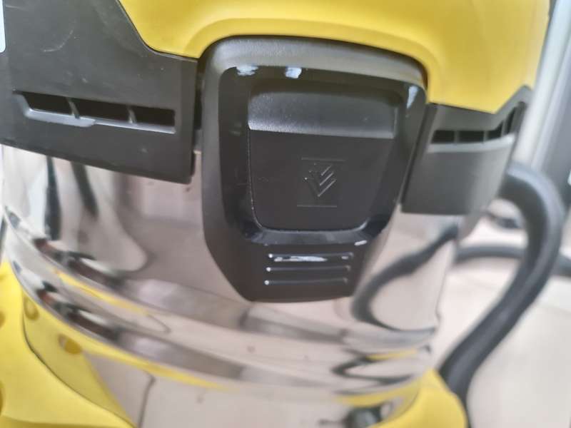 Karcher WD4 S Premium Vacuum Cleaner
