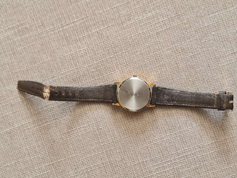 Sharp Quartz Men`s Vintage Watch