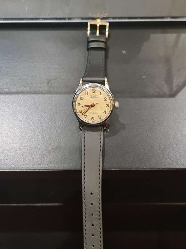 Union Special 17 Jewels Super Deluxe Incabloc Antimagnetic 1960`s Watch
