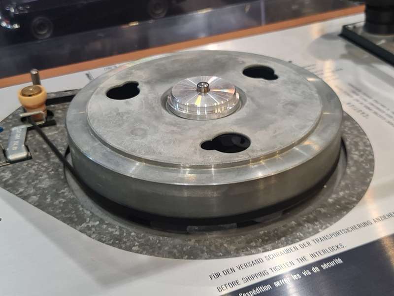 Thorens TD160 Belt Drive Turntable and LPs