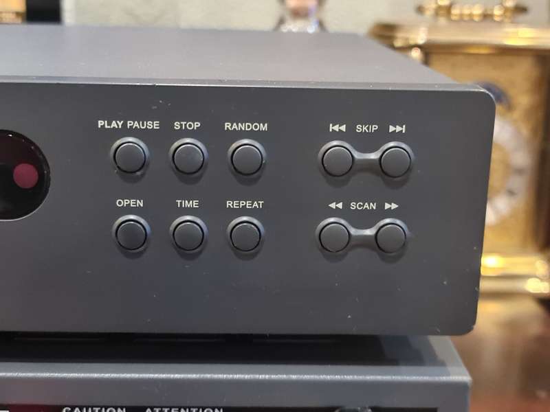 NAD C320BEE Integrated Stereo Amplifier and NAD C521BEE Compact CD Player