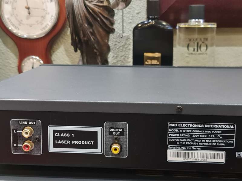 NAD C320BEE Integrated Stereo Amplifier and NAD C521BEE Compact CD Player