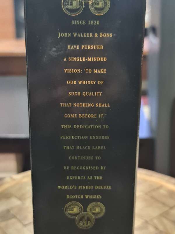 Johnnie Walker Black Label 12 Year Old Extra Special - 1980