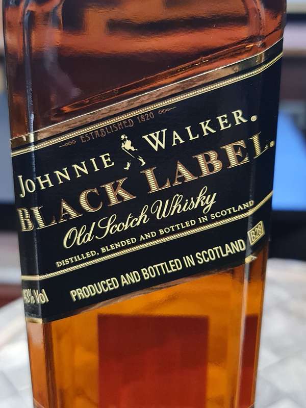 Johnnie Walker Black Label 12 Year Old Extra Special - 1980