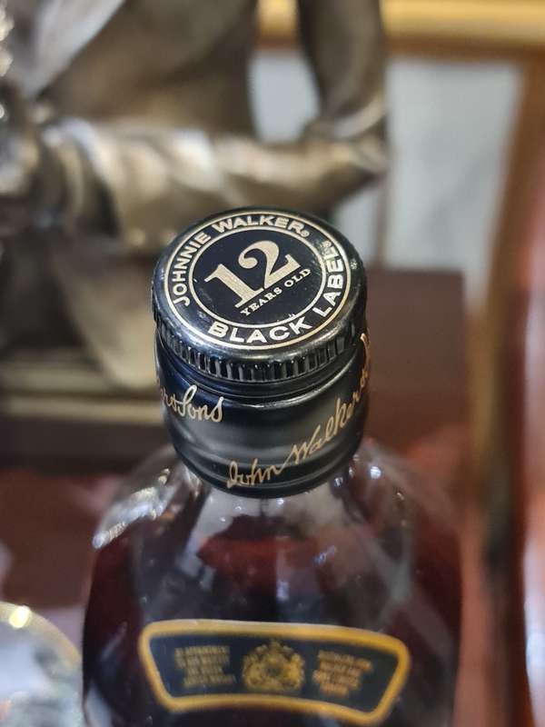 Vintage Johnnie Walker Black Label 12 Year Old