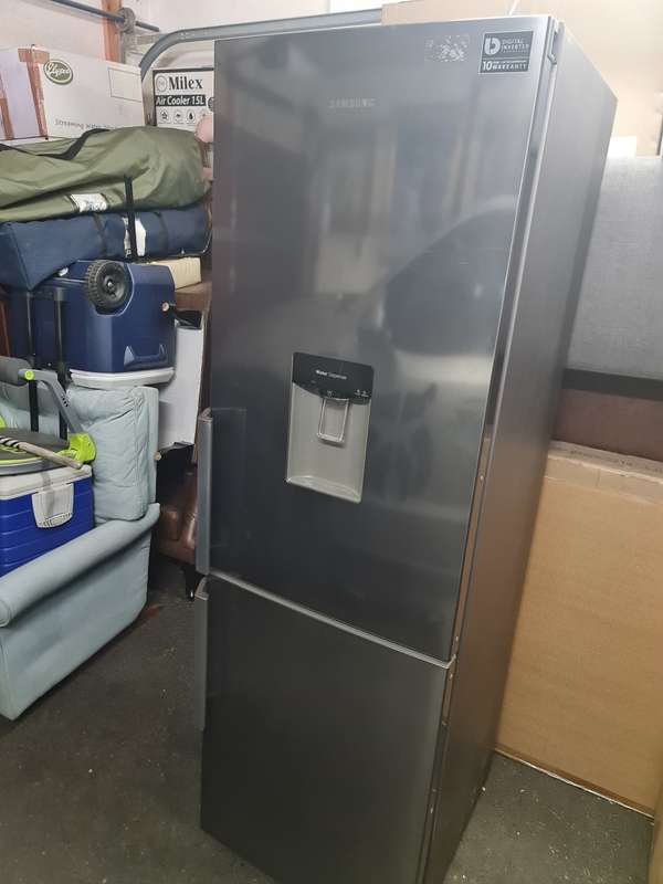 Samsung 329L Silver Combi Fridge- RB31HWJ3DSS