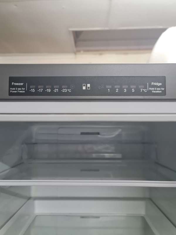 Samsung 329L Silver Combi Fridge- RB31HWJ3DSS