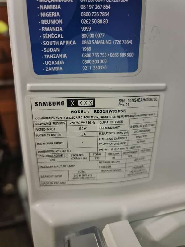 Samsung 329L Silver Combi Fridge- RB31HWJ3DSS