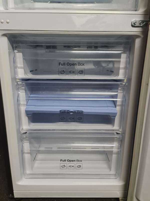 Samsung 329L Silver Combi Fridge- RB31HWJ3DSS