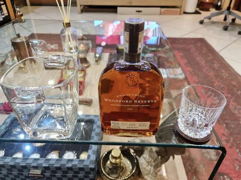 Bourbon Distiller`s Select Kentucky Straight Bourbon Whiskey