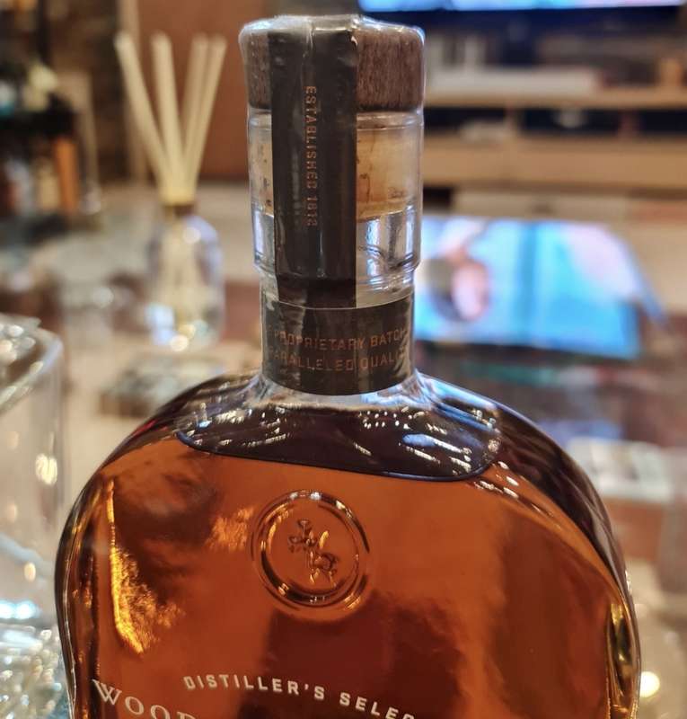 Bourbon Distiller`s Select Kentucky Straight Bourbon Whiskey