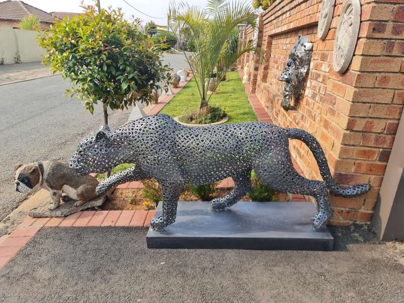 Life Size Leopard Metal Sculpture