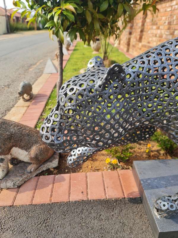 Life Size Leopard Metal Sculpture