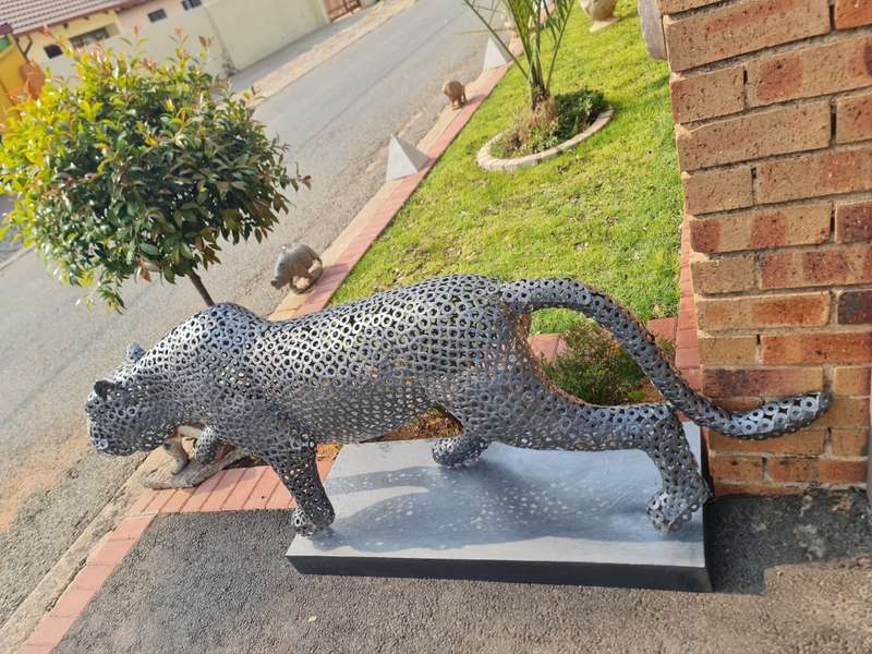 Life Size Leopard Metal Sculpture