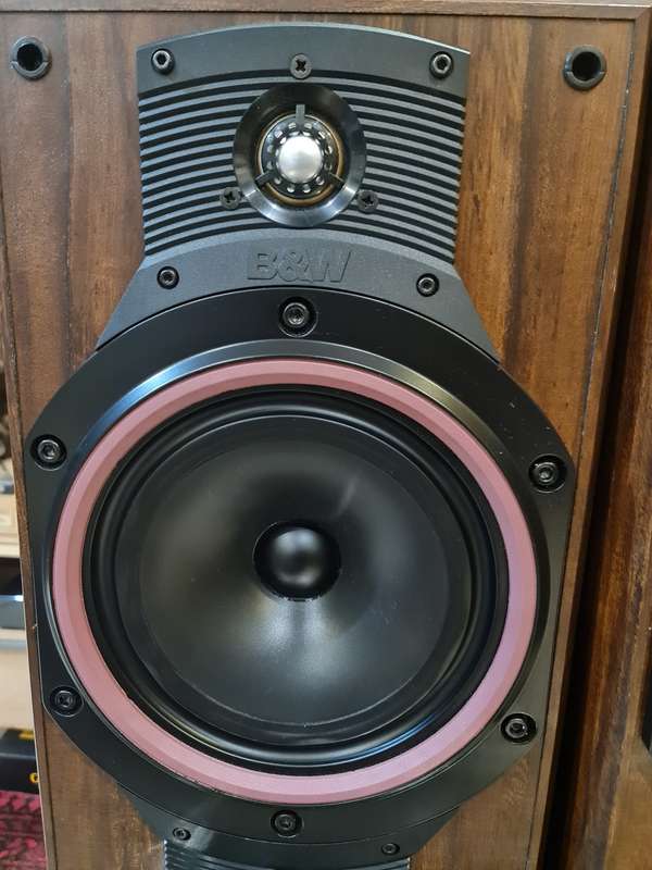 Bowers and Wilkins DM 310 Speakers