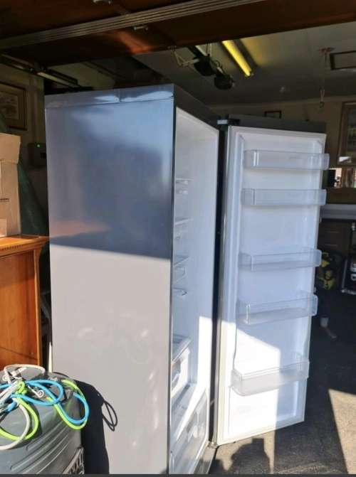 Samsung RR82EEIS Premium Upright Fridge