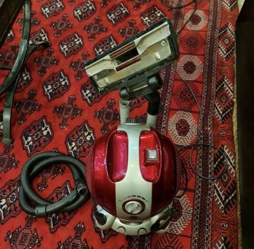 Genesis Hydrovac Plus Vacuum Cleaner