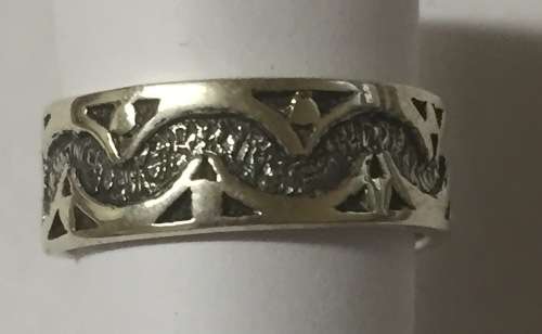 ***BARGAIN*** 925 Beautiful Sterling Silver Vintage Antique Ladies Ring, Size 8 (Free Shipping)