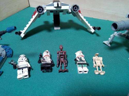 Two Discontinued Classic Star Wars Lego Brickmaster sets (Battle for the stolen crystals and Battle