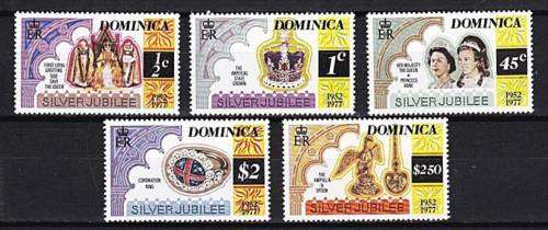 1977 Dominica Silver Jubilee (Perf 14) UMM