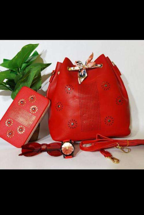 LADIES HAND BAGS WITH ACCESSORIES