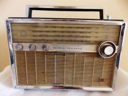 NATIONAL PANASONIC TRANSISTOR RADIO