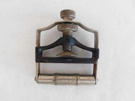 MILLERS FALLS NO 240 CHISEL & PLANE IRON SHARPENER
