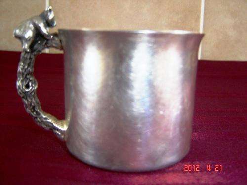 SILVER  PLATE CHILD'S CUP BY REED & BARTON  865 WITH BEAR ON HANDLE