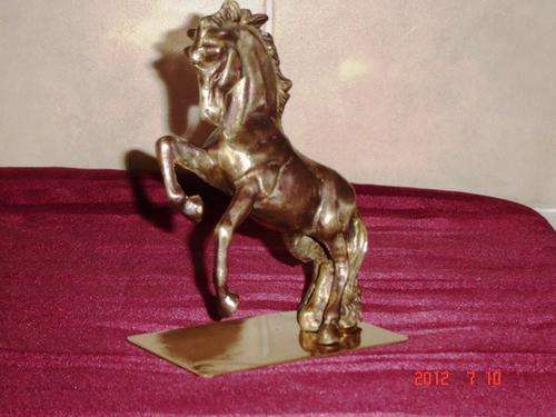BRASS HORSE 18cm HEIGH IN EXCELLENT CONDITION