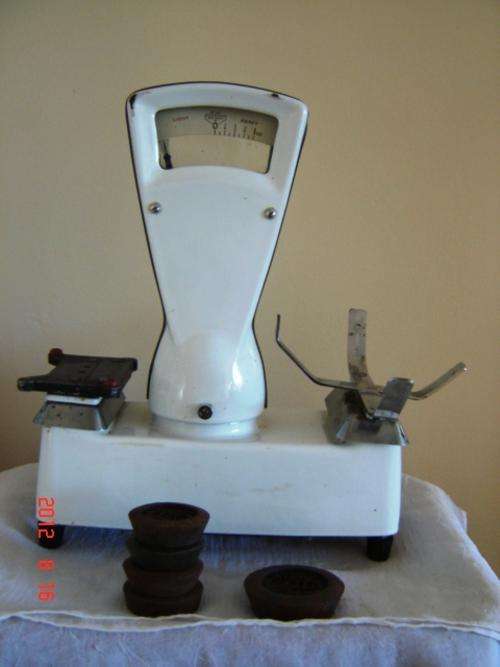 VINTAGE SHOP SCALE FROM CHAS W. BRECKNELL  LTD TO WEIGH 5LB