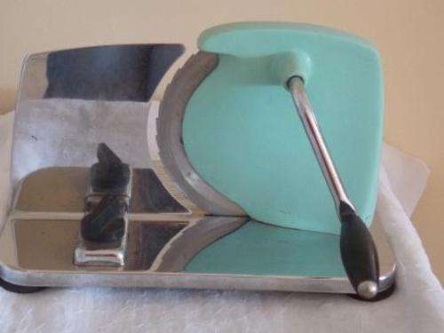 VINTAGE PINEWARE STAINLESS STEEL BREAD/MEAT SLICER