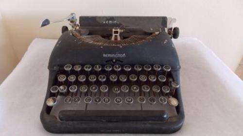 REMINGTON RAND DE LUXE NO 5 TYPEWRITER