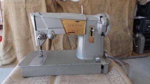 SINGER ELECTRIC SEWING MACHINE