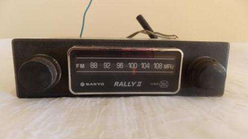 VINTAGE SANYO RALLY CAR RADIO